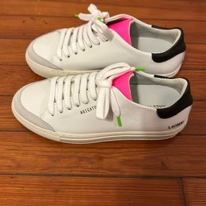 Axel arigato sneakers never worn